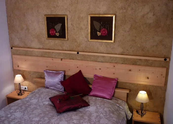 In Mit Privatem Pool By Interhome * Sarraguzan